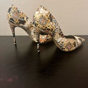 ** Beautiful ALDO Pump - Size 10 Women